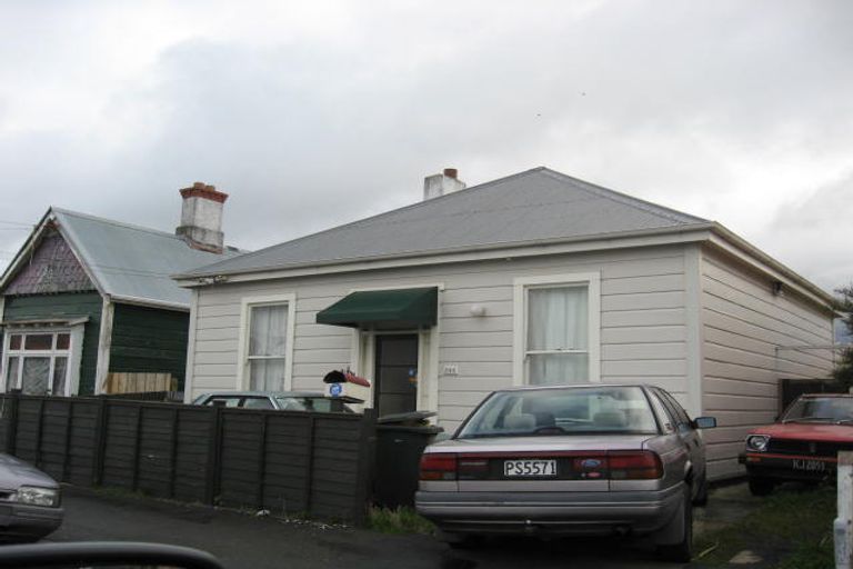 Photo of property in 220 Oxford Street, South Dunedin, Dunedin, 9012