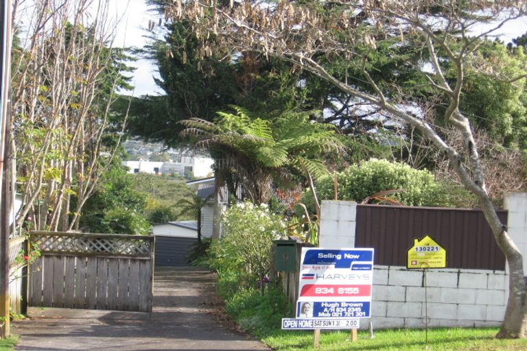 Photo of property in 9 Hughes Terrace, Te Atatu Peninsula, Auckland, 0610