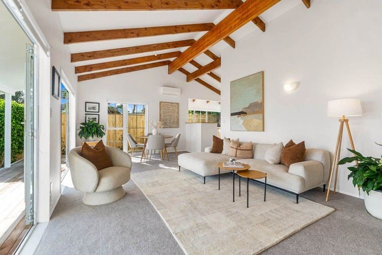 Photo of property in 2/25 College Road, Northcote, Auckland, 0627