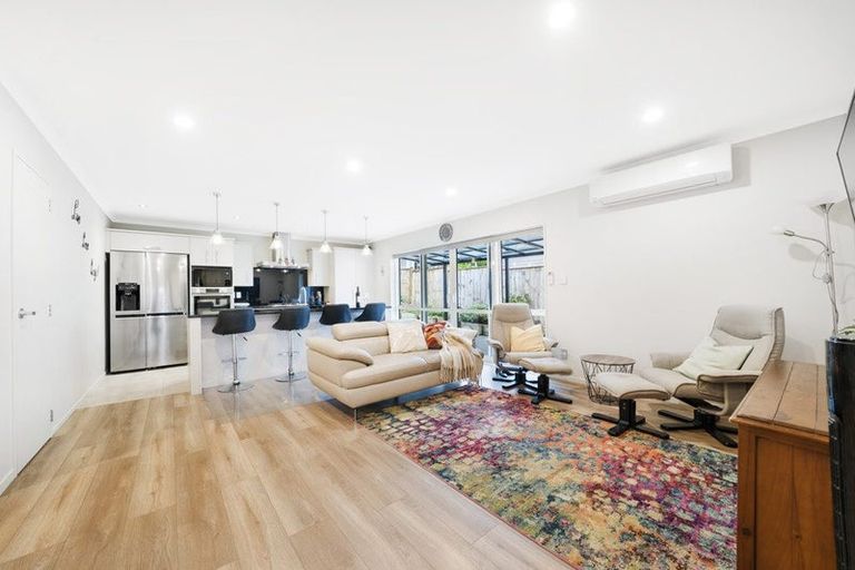 Photo of property in 15 Portofina Place, Flat Bush, Auckland, 2019