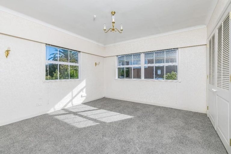 Photo of property in 78 Becroft Drive, Forrest Hill, Auckland, 0620