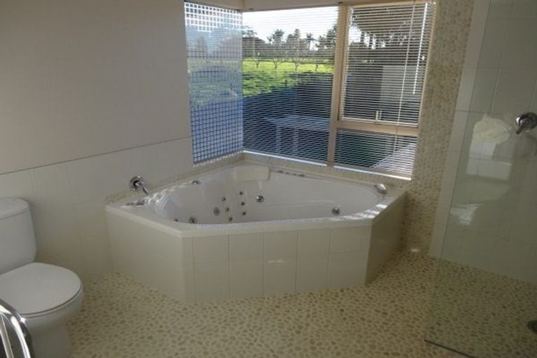 Photo of property in 16 Ranui Avenue, Kerikeri, 0230