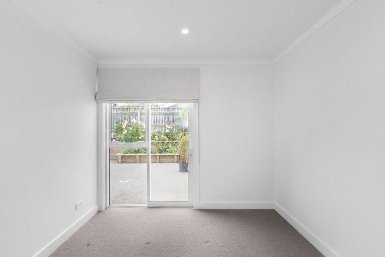 Photo of property in 25 Grooby Place, Havelock North, 4130