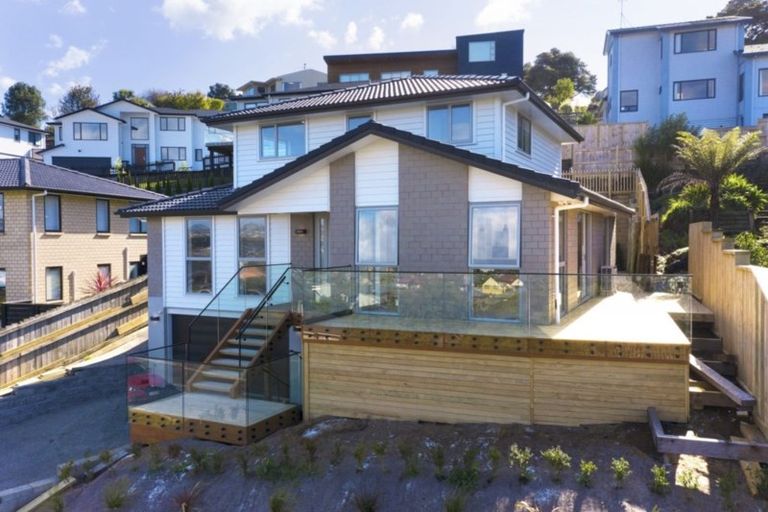 Photo of property in 2 Valley Heights Lane, Pukekohe, 2120