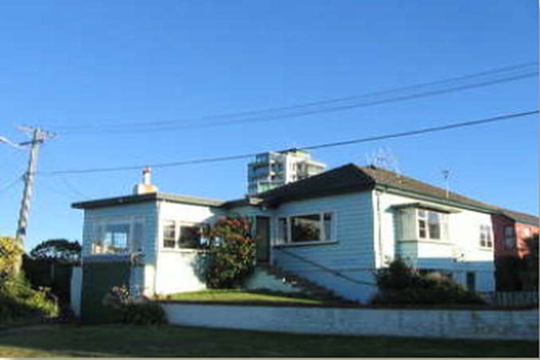 Photo of property in 4 Mckay Street, Paraparaumu Beach, Paraparaumu, 5032