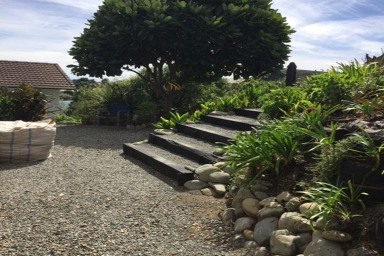 Photo of property in 27 Hicks Crescent, Waikanae Beach, Waikanae, 5036