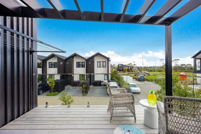 Photo of property in 12a Tikati Rise, Long Bay, Auckland, 0630