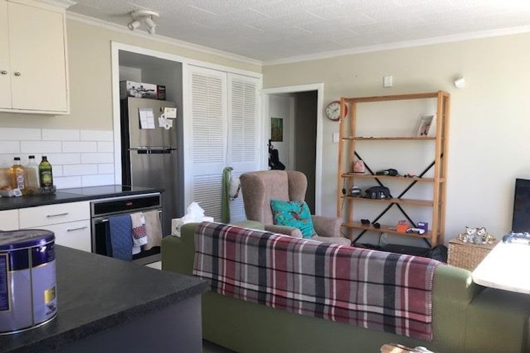 Photo of property in 75a Todman Street, Brooklyn, Wellington, 6021