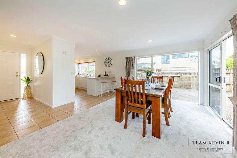 Photo of property in 47b Redoubt Road, Goodwood Heights, Auckland, 2105