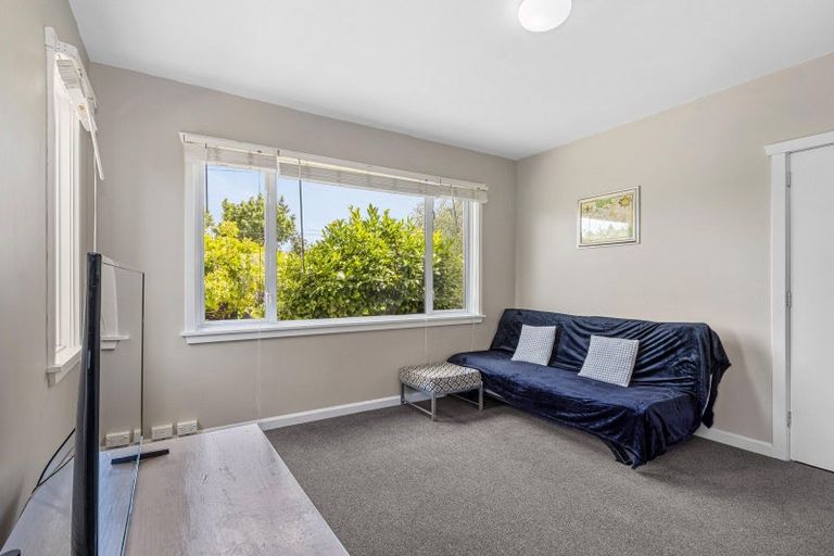 Photo of property in 1/89 Aorangi Road, Bryndwr, Christchurch, 8053