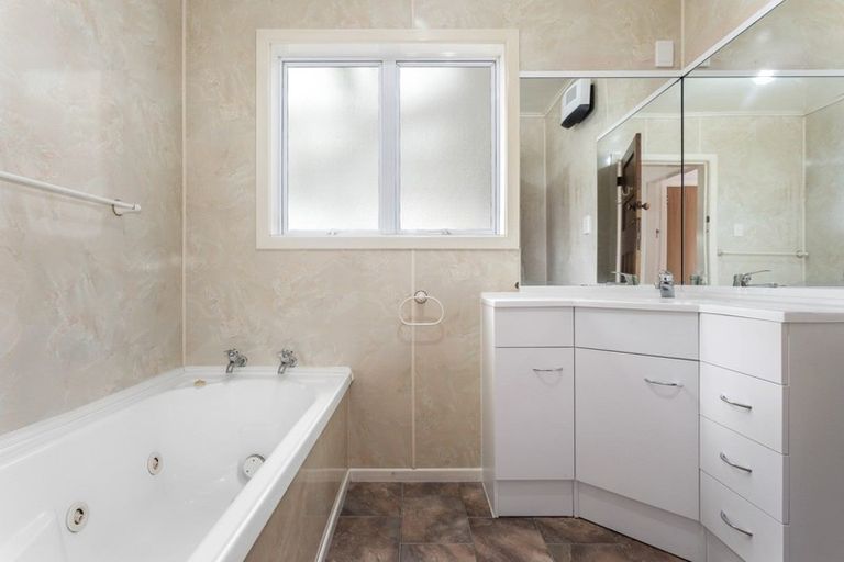 Photo of property in 2/14 James Street, Whakatane, 3120