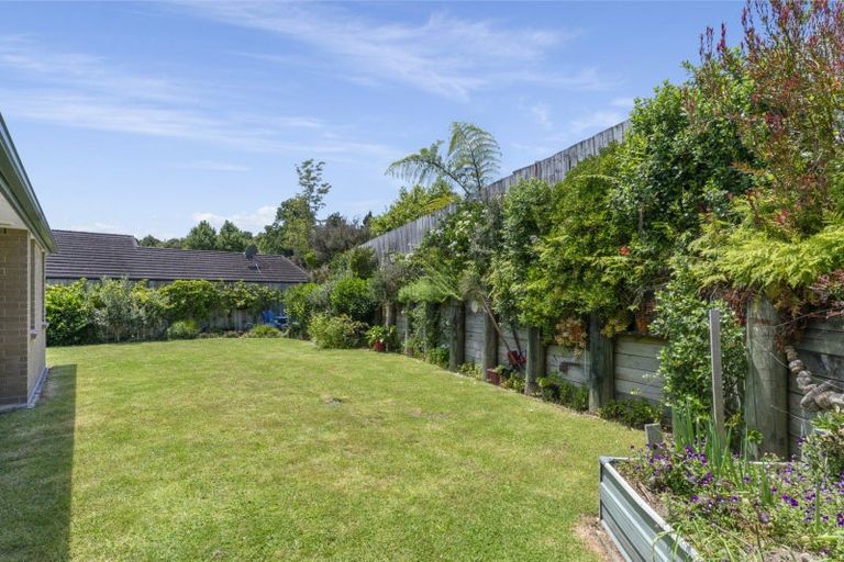 Photo of property in 37 Rochfort Crescent, Pyes Pa, Tauranga, 3112