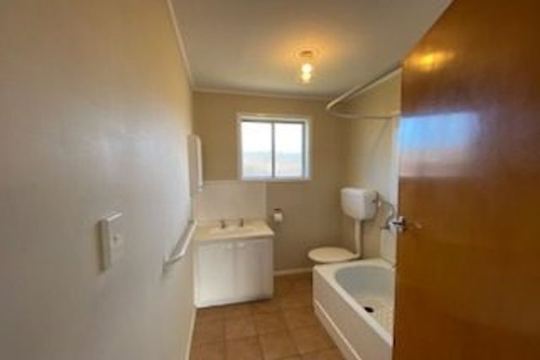Photo of property in 4/54 Seabrook Avenue, New Lynn, Auckland, 0600