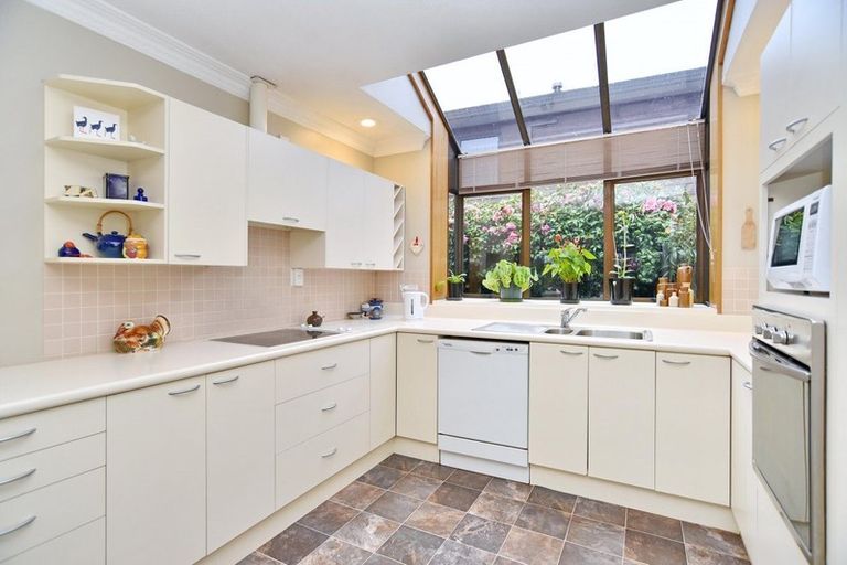 Photo of property in 78 Regency Crescent, Redwood, Christchurch, 8051