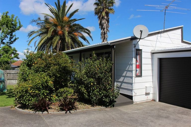 Photo of property in 7b Edgewater Parade, Waiuku, 2123