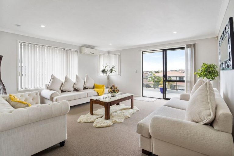 Photo of property in 19 The Enclave, Totara Heights, Auckland, 2105