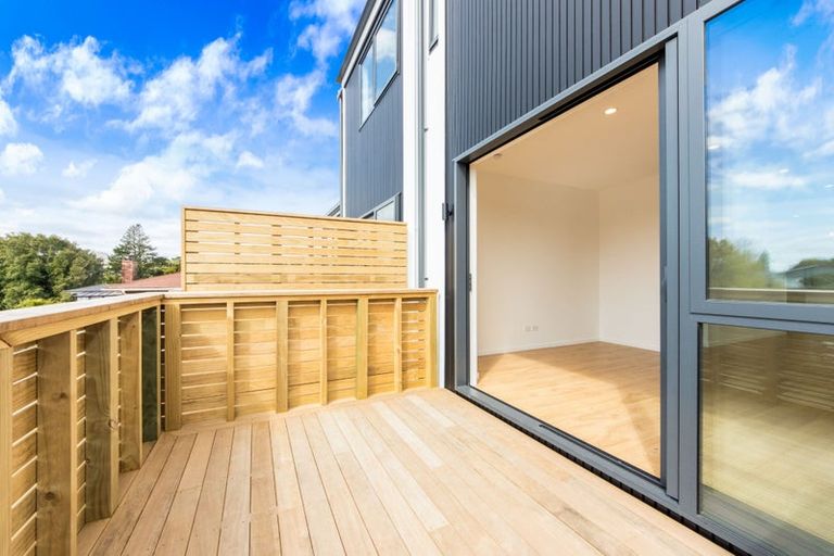 Photo of property in 3 Mokopiko Court, Beach Haven, Auckland, 0626