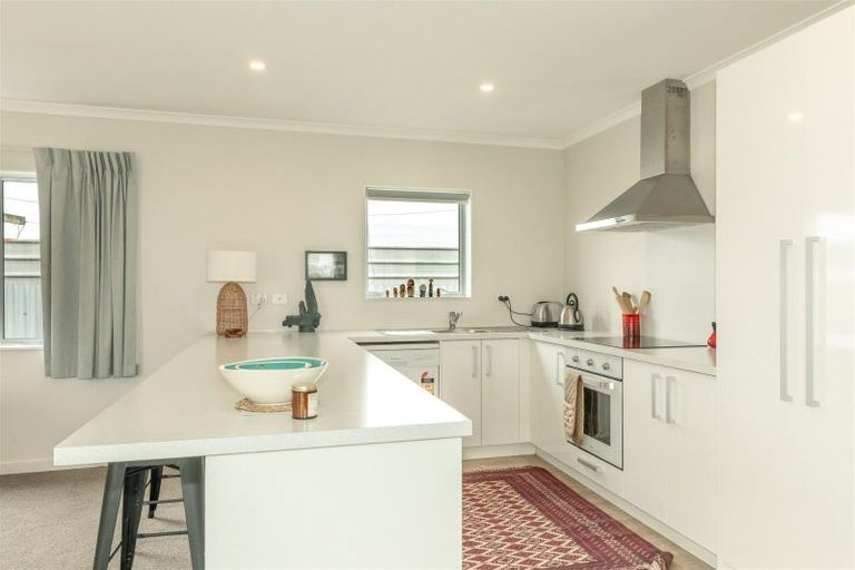 Photo of property in 9 Russell Street, Westport, 7825