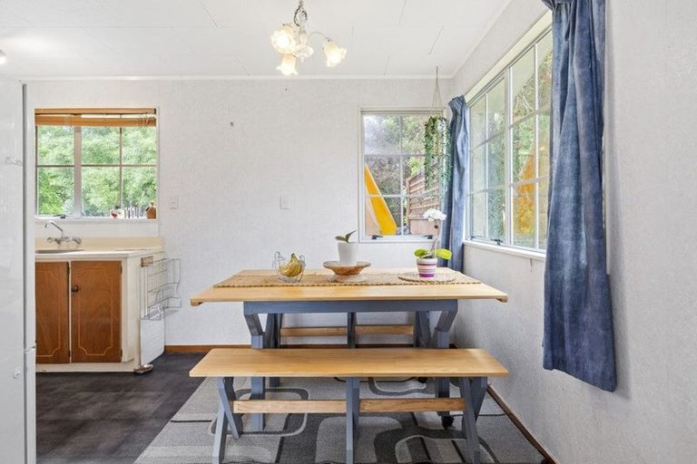 Photo of property in 4 Litchfield Place, Clarks Beach, 2122