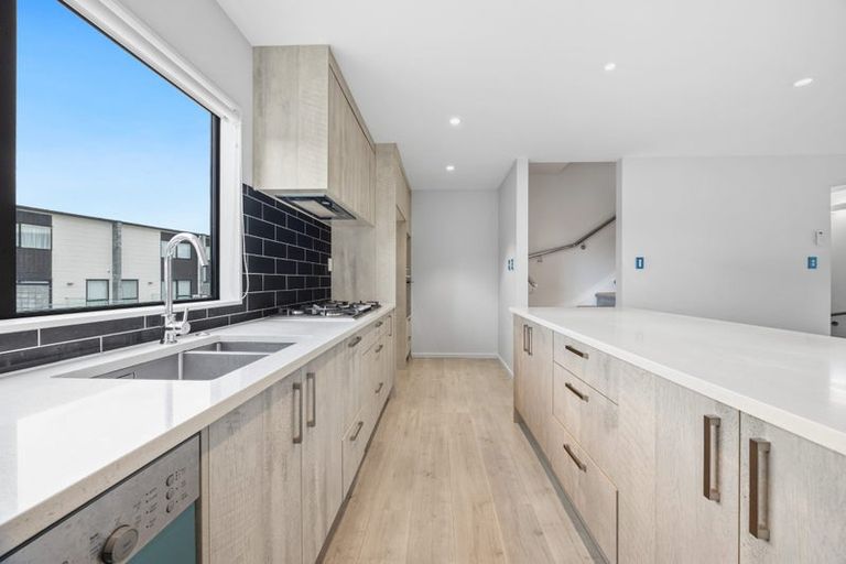 Photo of property in 7 Meritage Lane, Te Atatu South, Auckland, 0610