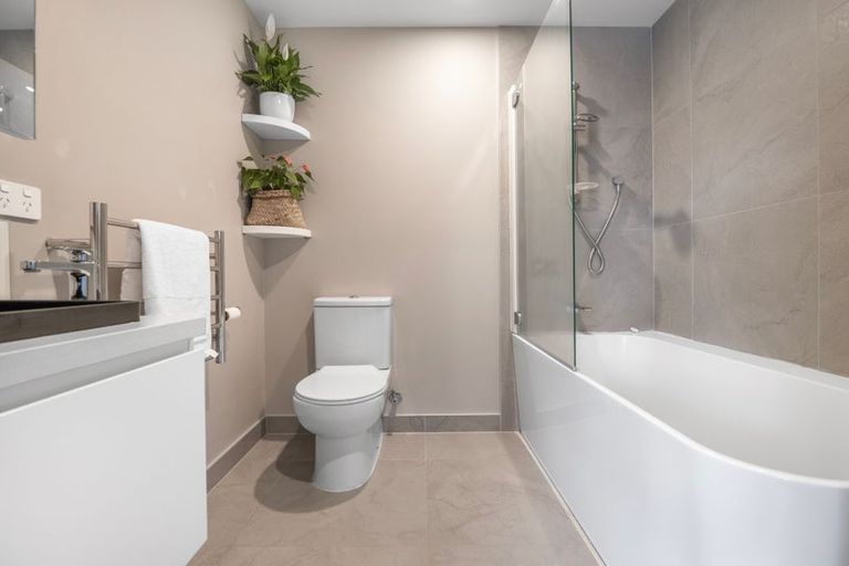 Photo of property in 52a Tawhiti Road, Pukekohe, 2120