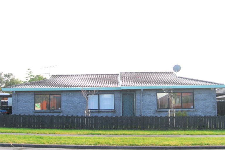 Photo of property in 1/1 Heathridge Place, Burswood, Auckland, 2013