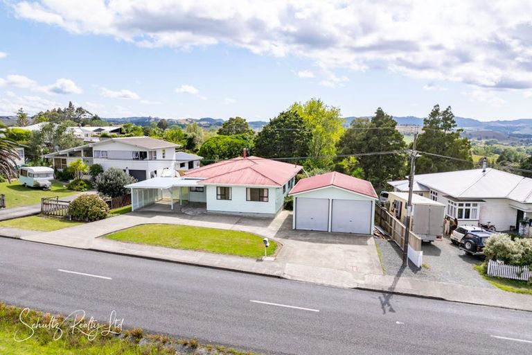 Photo of property in 55 Gorge Road, Maungaturoto, 0520