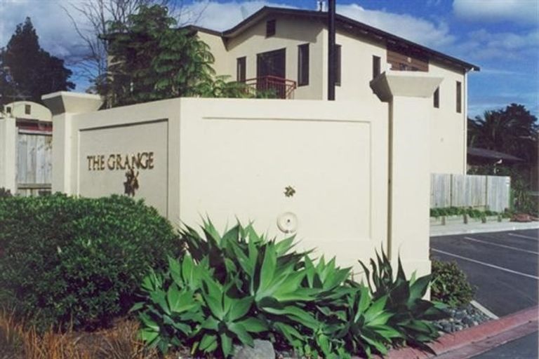 Photo of property in The Grange, 44/92 Bush Road, Albany, Auckland, 0632