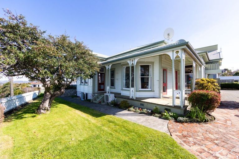 Photo of property in 3 Colenso Avenue, Hospital Hill, Napier, 4110