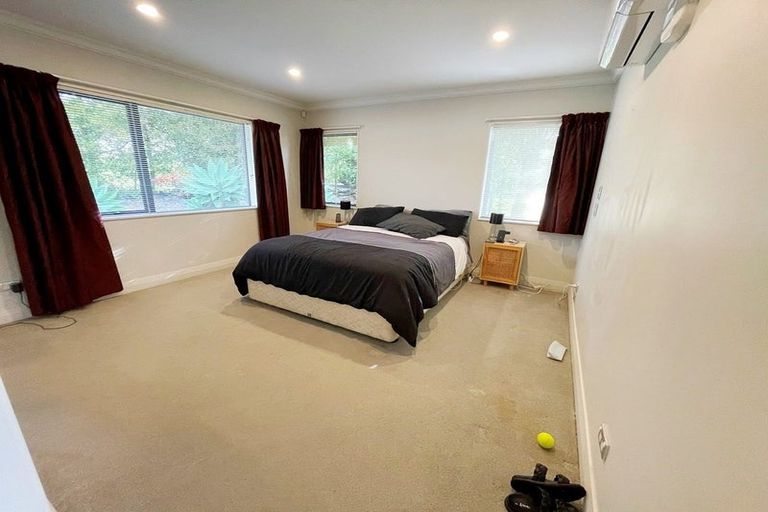 Photo of property in 6 Mcwhirters Farm Lane, Massey, Auckland, 0614