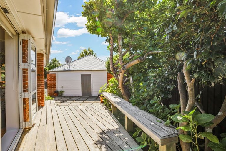 Photo of property in 71 Hamilton Avenue, Ilam, Christchurch, 8041