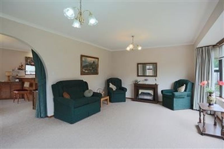 Photo of property in 2/60 Main North Road, Papanui, Christchurch, 8052