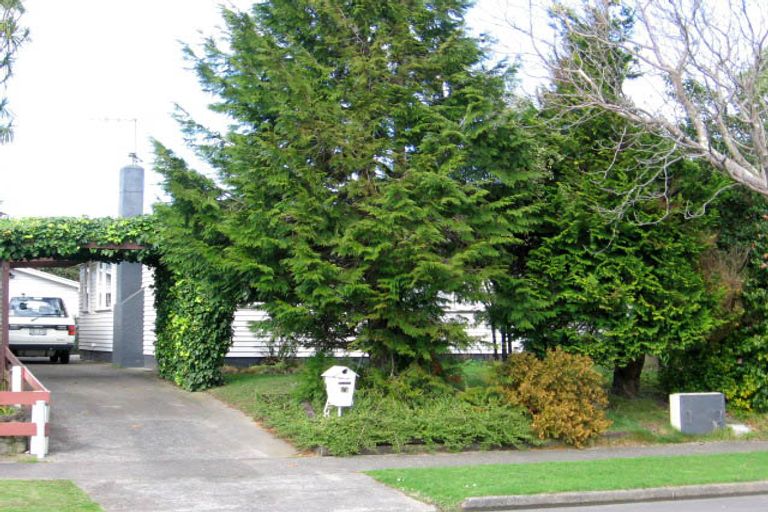 Photo of property in 11 Busby Place, Awapuni, Palmerston North, 4412