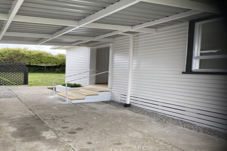 Photo of property in 69 Collingwood Street, Eltham, 4322