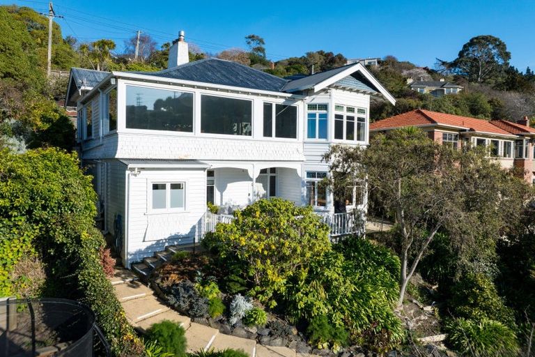 Photo of property in 114 Cliffs Road, Saint Clair, Dunedin, 9012