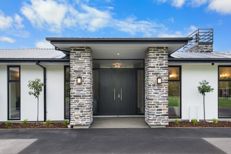 Photo of property in 21 Classiebawn Lane, Prebbleton, 7676