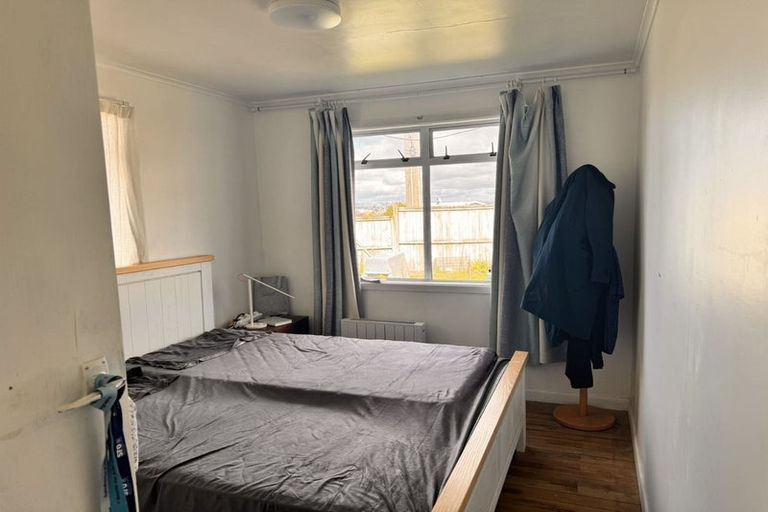 Photo of property in 903 East Coast Road, Northcross, Auckland, 0632