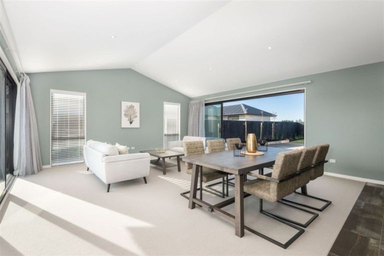 Photo of property in 19 Falcon Road, Rolleston, 7615