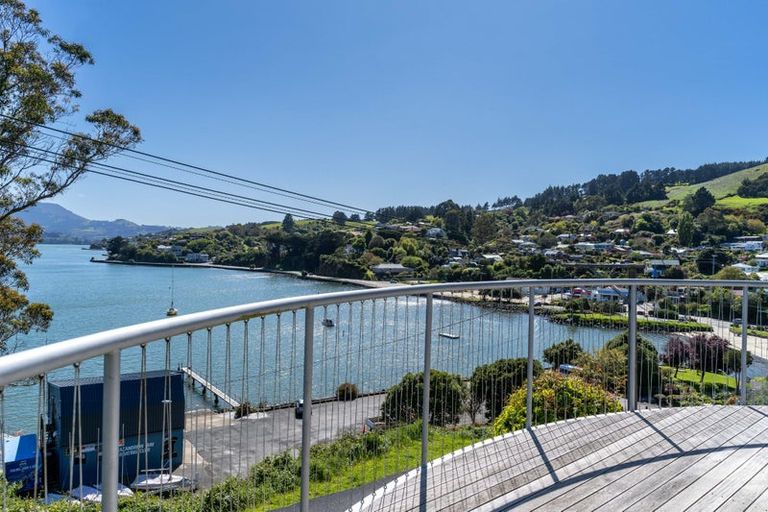Photo of property in 40 Marine Parade, Macandrew Bay, Dunedin, 9014