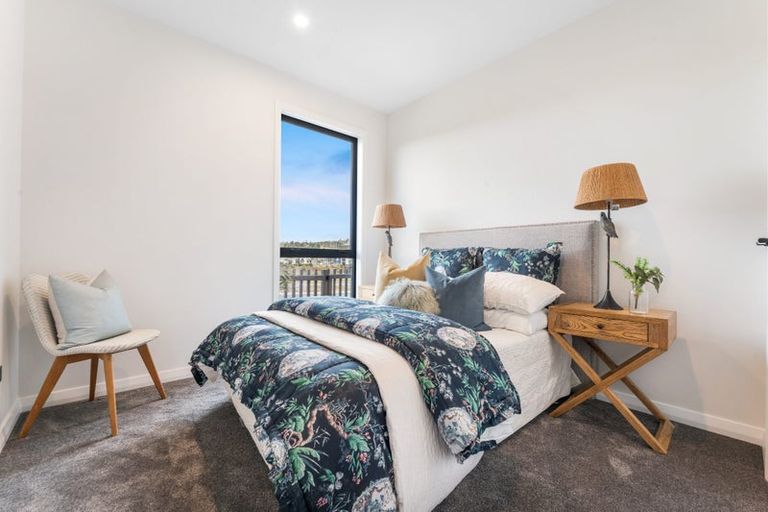 Photo of property in 36 Streamview Way, Long Bay, 0792