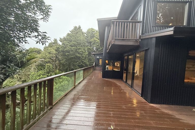 Photo of property in 40 Hiwihau Place, Glenfield, Auckland, 0629