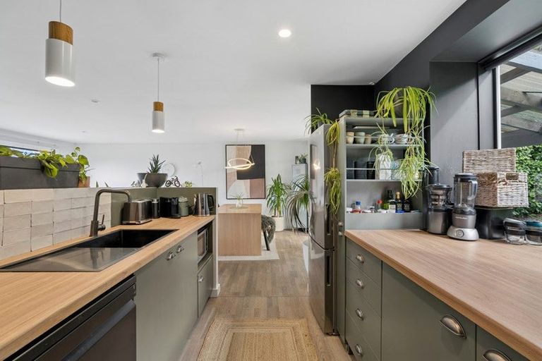 Photo of property in 17 Arawata Terrace, Fernhill, Queenstown, 9300