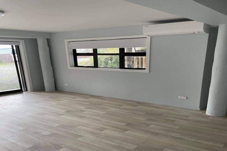 Photo of property in 65 York Street, Picton, 7220