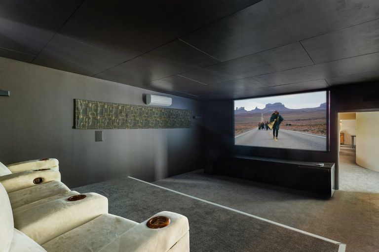 Photo of property in 10 Sunny Glen, Waikanae, 5036