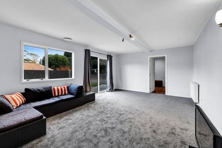 Photo of property in 11 Roto Street, Westown, New Plymouth, 4310