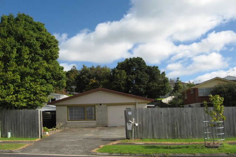 Photo of property in 69 Beechdale Crescent, Pakuranga Heights, Auckland, 2010