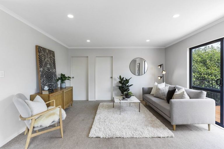 Photo of property in 77a Stott Avenue, Birkdale, Auckland, 0626