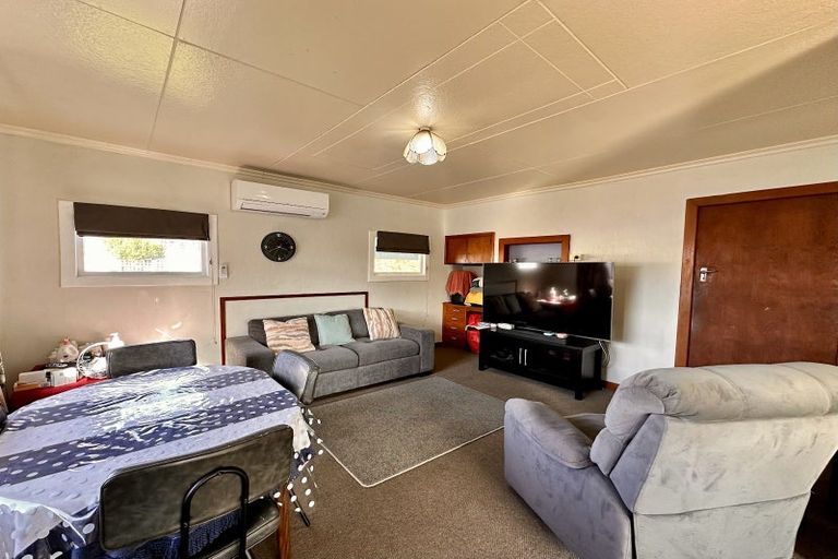 Photo of property in 34 Eglinton Street, Winton, 9720