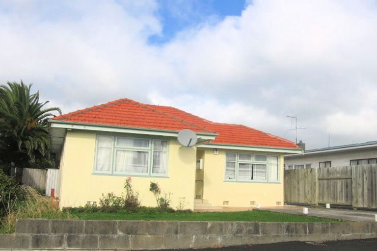 Photo of property in 8 Rewa Street, Takaro, Palmerston North, 4412