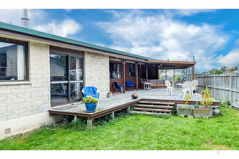 Photo of property in 19 Smith Street, Waimate, 7924